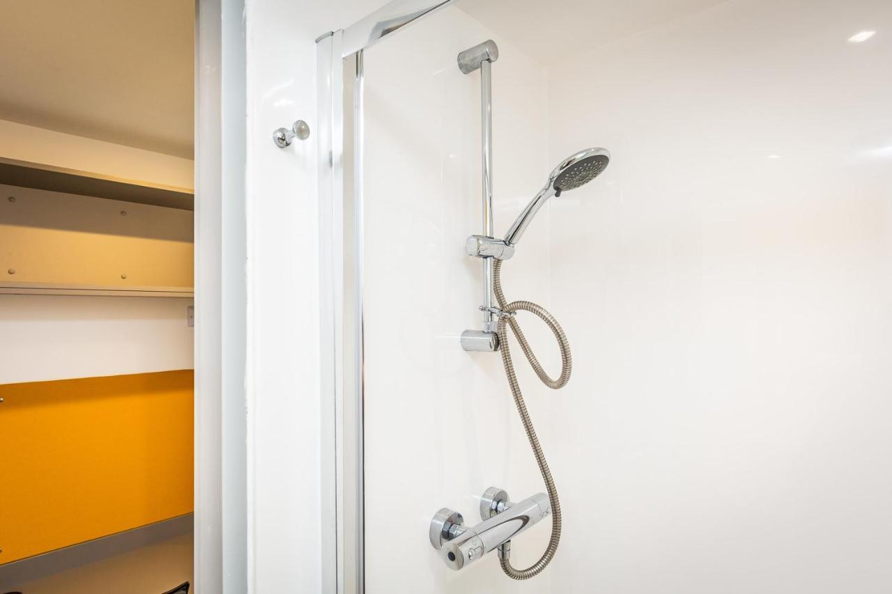 Ensuite Room With Shared Kitchen, Close To Centre 林肯 外观 照片